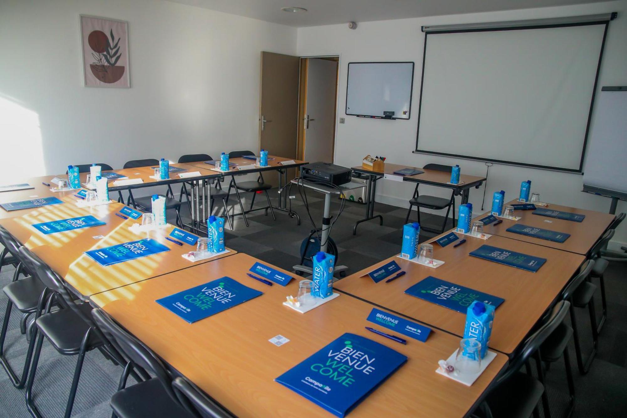 Campanile Montargis - Amilly Hotel Amilly  Ngoại thất bức ảnh