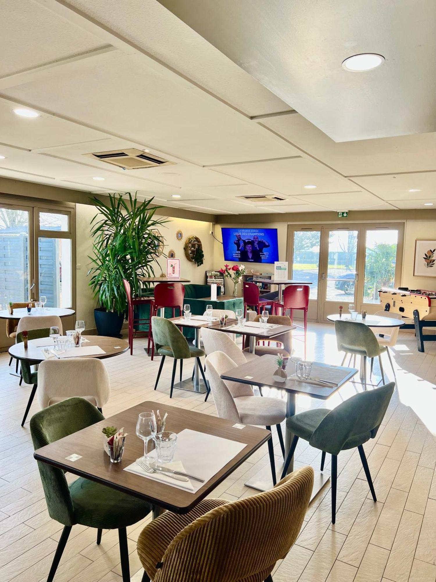 Campanile Montargis - Amilly Hotel Amilly  Ngoại thất bức ảnh